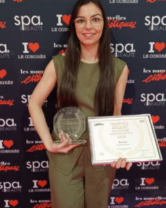 Stessy Levasseur, fondatrice de l’Institut Réactuel à Gouvieux près de Chantilly, récompensée par le Trophée Argent du Meilleur Soin Signature Institut 2026